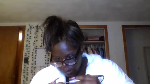Snapshot of bunny8354367 chatting on September 2025 11:07:01 PM Bunny online show from September 2025 11:07:01 PM