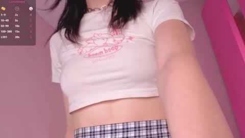 Kira online show from November 2025 03:00:01 PM