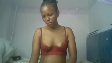 Snapshot of bunnydiva_ chatting on May 2026 12:27:01 AM bunnydiva_ online show from May 2026 12:27:01 AM
