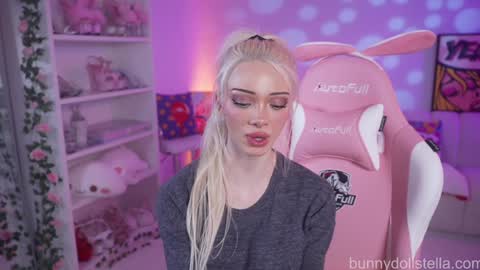Snapshot of bunnydollstella chatting on January 2026 12:46:01 AM Stella online show from January 2026 12:46:01 AM