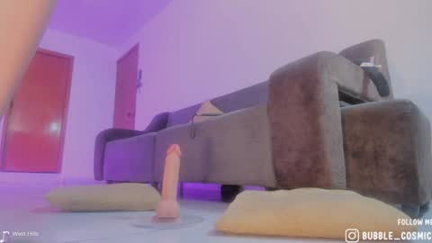 Snapshot of burbuja_cosmic chatting on January 2025 03:59:01 AM Im Val Welcome to my room My instagram Bubble cosmic online show from January 2025 03:59:01 AM