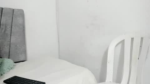 burbuja_evans online show from February 2025 12:04:01 AM