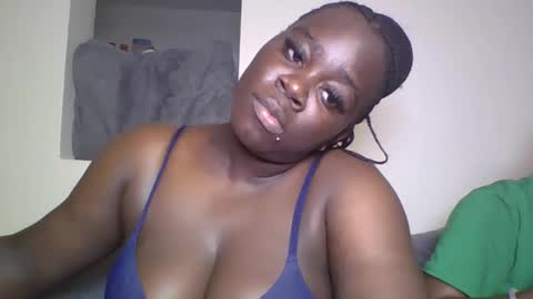 Snapshot of busty_mellons chatting on October 2025 10:46:02 AM busty_mellons online show from October 2025 10:46:02 AM