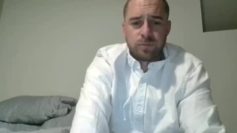 buttman8000 online show from November 2025 04:12:01 AM