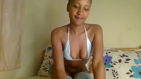 Snapshot of buttter_cup chatting on October 2025 09:53:02 PM Claudia online show from October 2025 09:53:02 PM