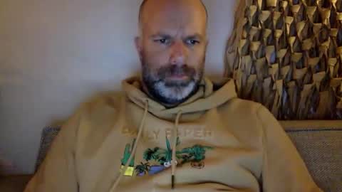 Snapshot of buurman1982isback chatting on October 2025 08:37:02 PM buurman1982isback online show from October 2025 08:37:02 PM