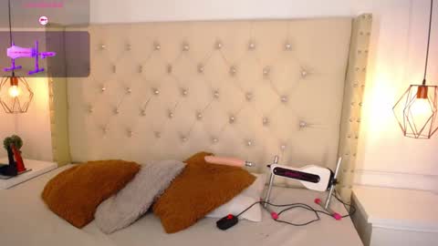 bycandy_ online show from November 2025 01:32:02 PM