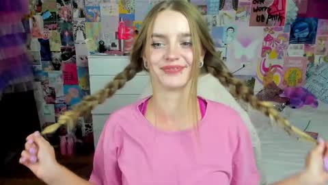 Snapshot of caaandy_girl chatting on September 2025 04:20:02 PM Emily  online show from September 2025 04:20:02 PM