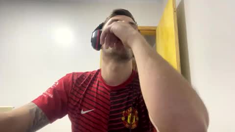 Snapshot of caioba2025caio chatting on October 2025 12:19:01 AM caioba2025caio online show from October 2025 12:19:01 AM