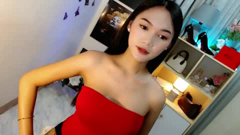 Snapshot of caitlin_x chatting on April 2026 07:20:01 PM caitlin online show from April 2026 07:20:01 PM