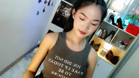 Snapshot of caitlin_x chatting on May 2026 11:21:02 PM caitlin online show from May 2026 11:21:02 PM