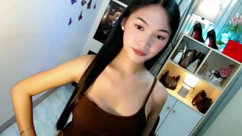 Snapshot of caitlin_x chatting on May 2026 07:44:01 PM caitlin online show from May 2026 07:44:01 PM