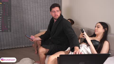 https online show from October 2025 02:33:01 AM