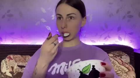 Anna online show from March 2025 10:19:02 PM