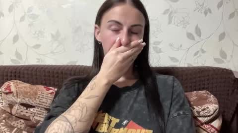 Anna online show from October 2025 09:04:01 PM