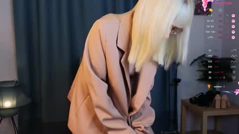 Snapshot of call_me_heaven chatting on February 2026 06:17:02 AM Good girl Ann online show from February 2026 06:17:02 AM