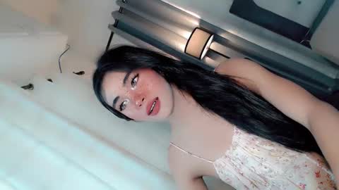 Snapshot of call_me_nina chatting on May 2026 05:34:01 AM call_me_nina online show from May 2026 05:34:01 AM