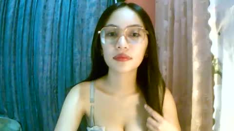Freya online show from September 2025 04:48:02 AM