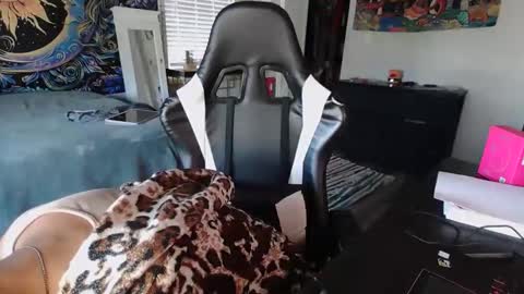 callhertori online show from November 2025 05:08:01 PM