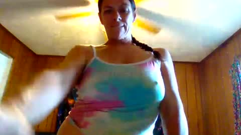 Snapshot of calli_girl420 chatting on October 2025 05:32:02 PM Calli online show from October 2025 05:32:02 PM