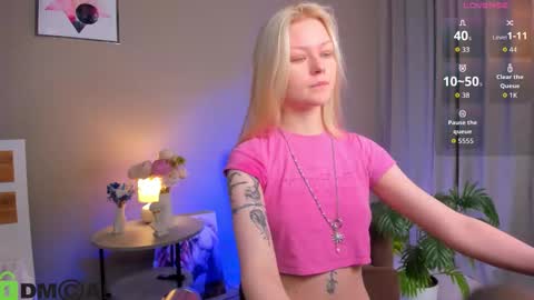 Robin online show from December 2025 03:24:02 AM