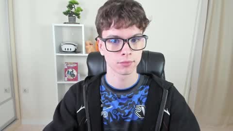 Hey I am Calvin  online show from January 2025 07:10:02 PM