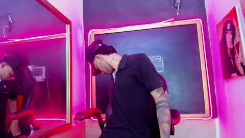 Calvin online show from September 2025 03:23:02 AM