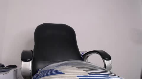 Snapshot of calvinhotlatino chatting on December 2024 12:19:01 AM calvinhotlatino online show from December 2024 12:19:01 AM