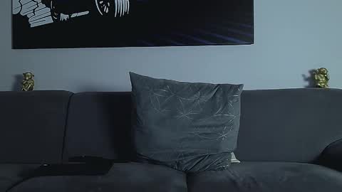 Calvin  online show from November 2025 10:26:01 PM