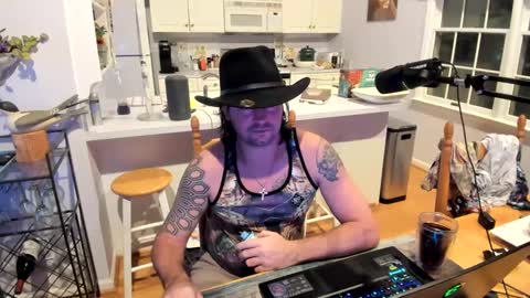 Snapshot of camarant chatting on October 2025 11:57:02 PM camarant online show from October 2025 11:57:02 PM