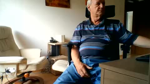 Snapshot of camcologne chatting on June 2026 11:16:02 AM camcologne online show from June 2026 11:16:02 AM