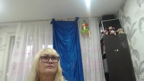 CamDiva1 online show from October 2025 02:40:02 AM