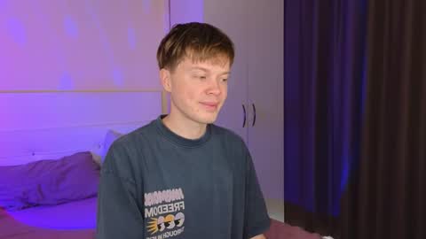 Cameron online show from November 2025 08:08:02 AM