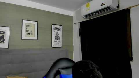 Snapshot of cameron_lux4 chatting on April 2026 03:42:01 AM CAMERON online show from April 2026 03:42:01 AM
