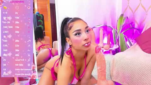 Camila online show from October 2025 02:11:02 AM