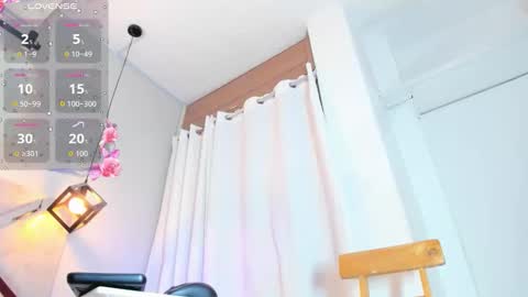 cami_rouxx online show from October 2025 02:07:01 PM