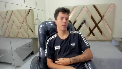 Snapshot of camievan chatting on March 2026 01:07:02 PM camievan online show from March 2026 01:07:02 PM