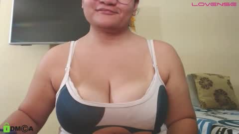 Camila  online show from November 2025 09:51:02 PM