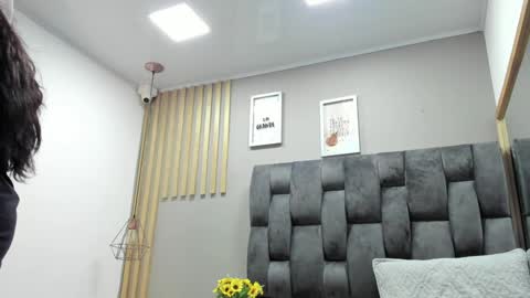 Camila online show from December 2024 09:30:01 AM