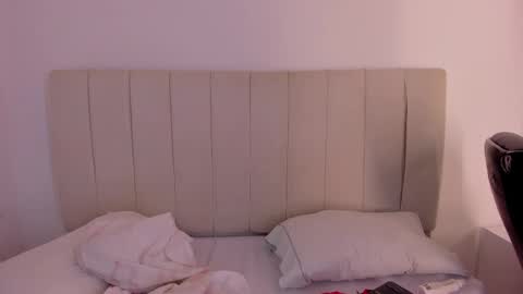 Cami online show from February 2025 07:28:01 PM