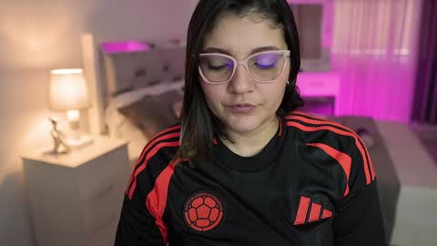 Camila buitrago online show from December 2024 08:54:01 PM