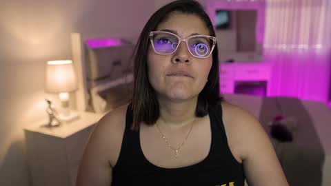 Camila buitrago online show from December 2024 07:10:01 PM