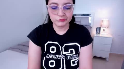 Camila buitrago online show from March 2026 03:38:01 PM