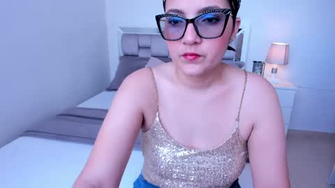 Camila buitrago online show from April 2026 04:06:02 PM