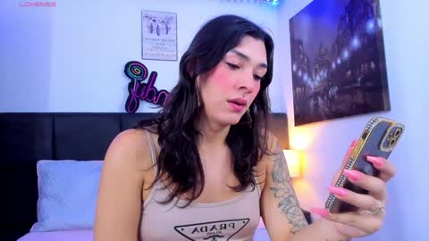 Snapshot of camila_coxx chatting on December 2024 06:44:01 AM s online show from December 2024 06:44:01 AM