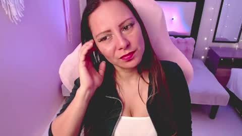 Snapshot of camila_delarosa chatting on May 2026 04:45:01 PM camila online show from May 2026 04:45:01 PM