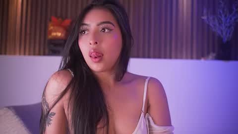 Camila online show from February 2026 05:13:02 AM