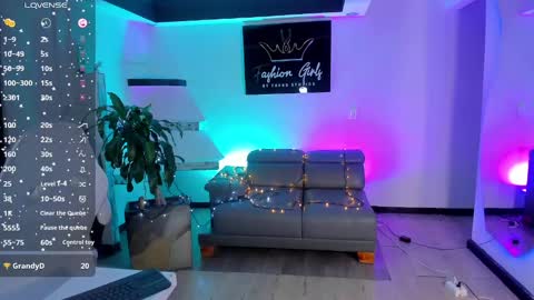 Snapshot of camila_harperr chatting on December 2024 10:25:02 PM C A M I L A online show from December 2024 10:25:02 PM