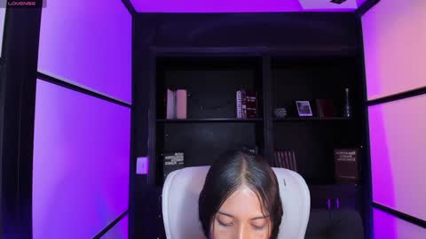 Snapshot of camila_harperr chatting on January 2025 05:16:01 AM C A M I L A online show from January 2025 05:16:01 AM