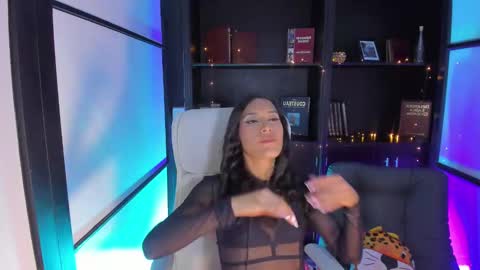 Snapshot of camila_harperr chatting on February 2025 03:42:01 AM C A M I L A online show from February 2025 03:42:01 AM